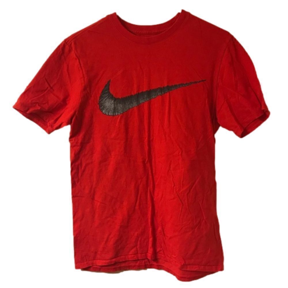 The Nike Tee Men’s Red Athletic Fit Short Sleeve Top Sz M